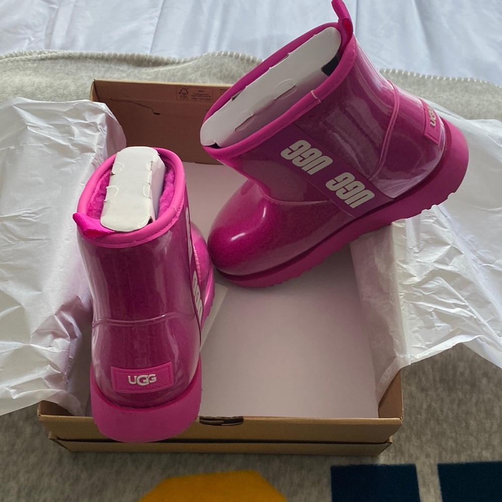 Hot pink Uggs